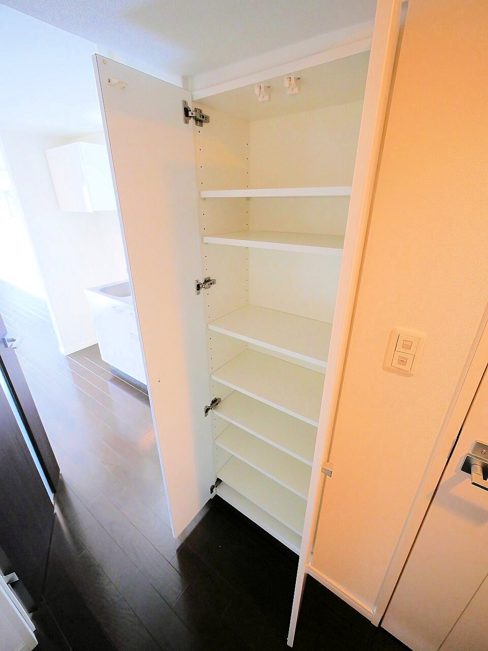 Ｌａ　Ｄｏｕｃｅｕｒ榴ヶ岡の物件内観写真