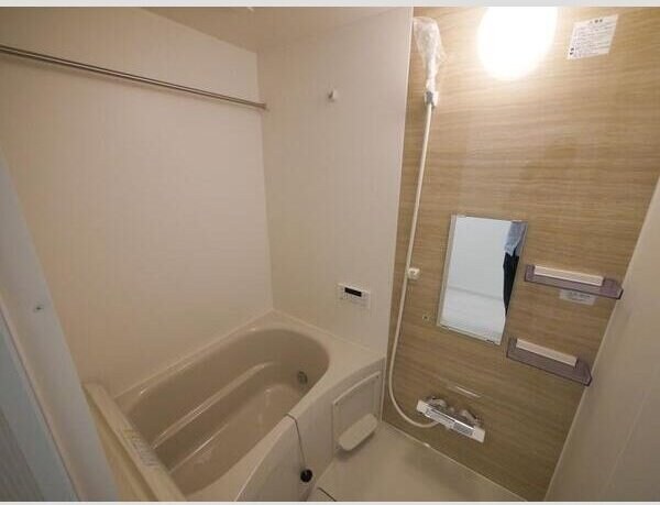 シンセーロ青葉町A棟の物件内観写真