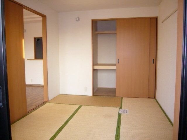 コンフォース荒井の物件内観写真