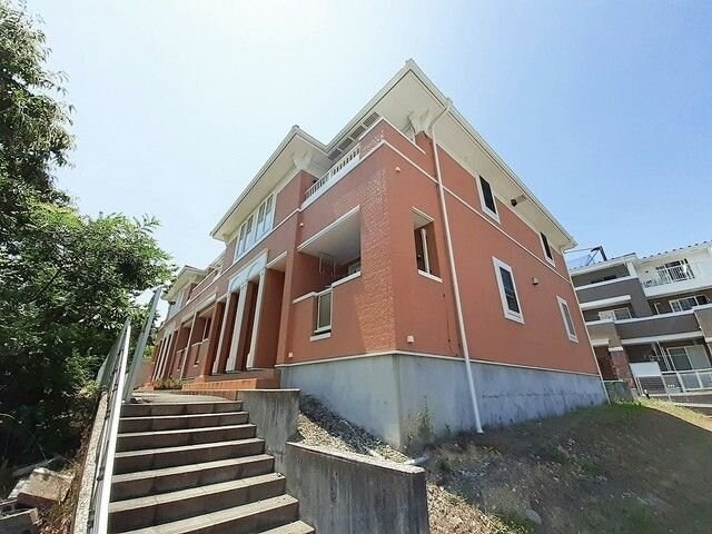 ホープヒルズ２番館の物件外観写真