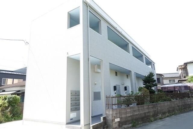 ロイヤルブルーの物件外観写真