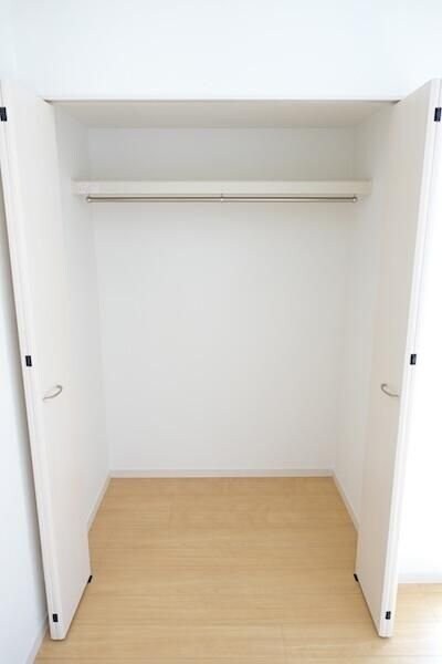 ロイヤルブルーの物件内観写真