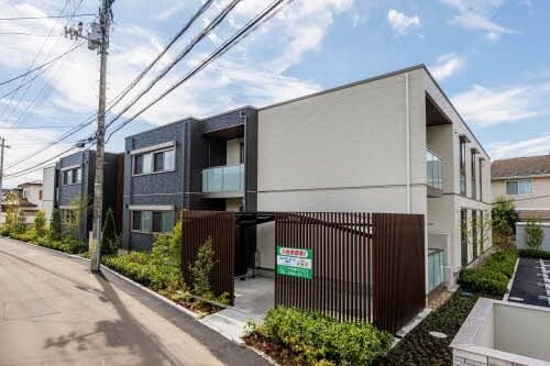 アイクレールの物件外観写真