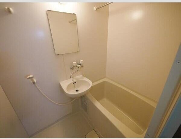 サンスイート八乙女の物件内観写真