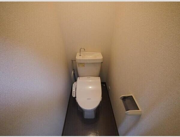 サンスイート八乙女の物件内観写真