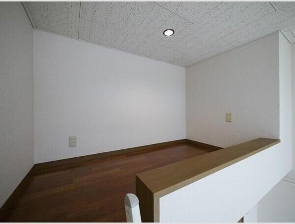 サンスイート八乙女の物件内観写真