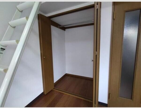 サンスイート八乙女の物件内観写真