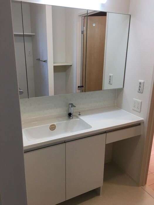 Ｄ－ｒｏｏｍ荒井東の物件内観写真