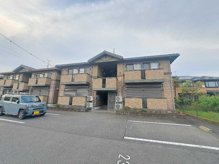 ニューポワール　Ａ/Ｂ/Ｃの物件外観写真