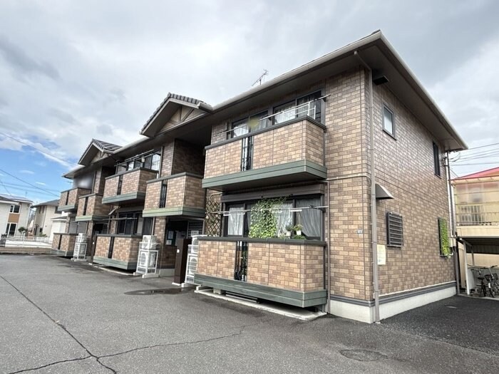 メゾンベールの物件外観写真