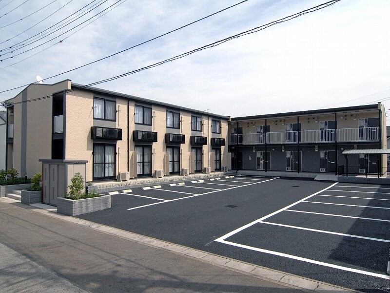 レオパレスみどりの物件外観写真