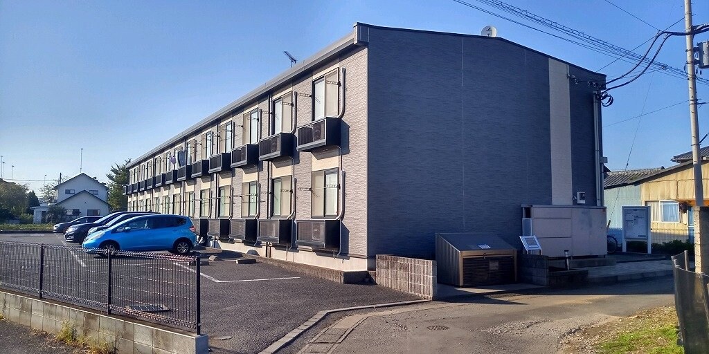 レオパレスサントーレの物件外観写真