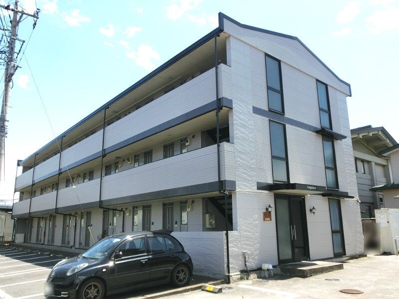 レオパレスルミエールIIの物件外観写真