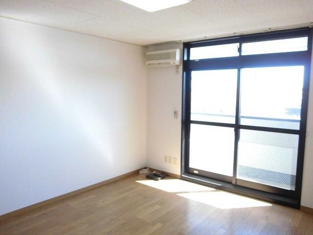 レオパレスルミエールIIの物件内観写真