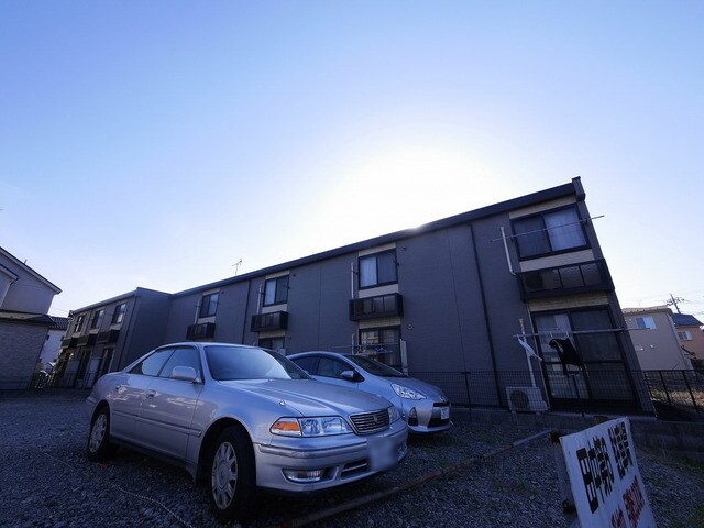 レオパレスカンパーニュの物件外観写真