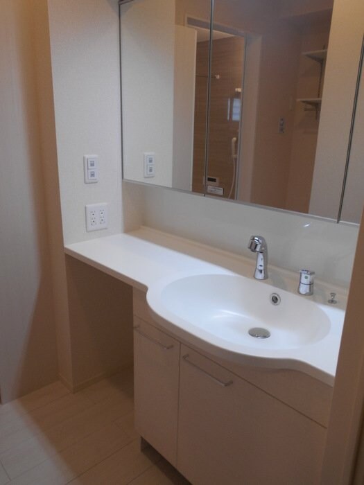 ロイジェントパークスレイクタウンII　Aの物件内観写真