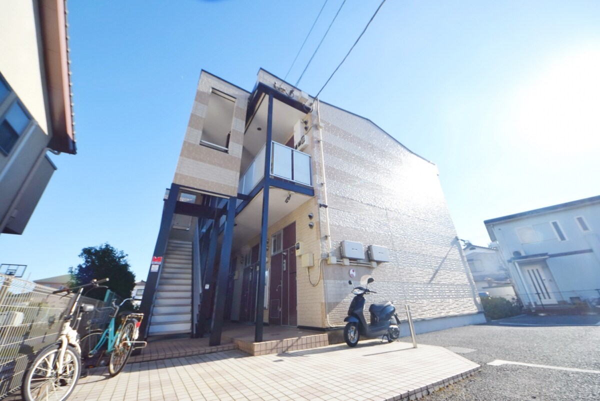 レオパレスＡｃｃｅｓｓの物件外観写真