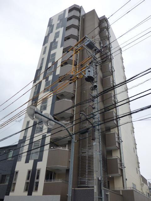 リヴェールタワー綾瀬の物件外観写真