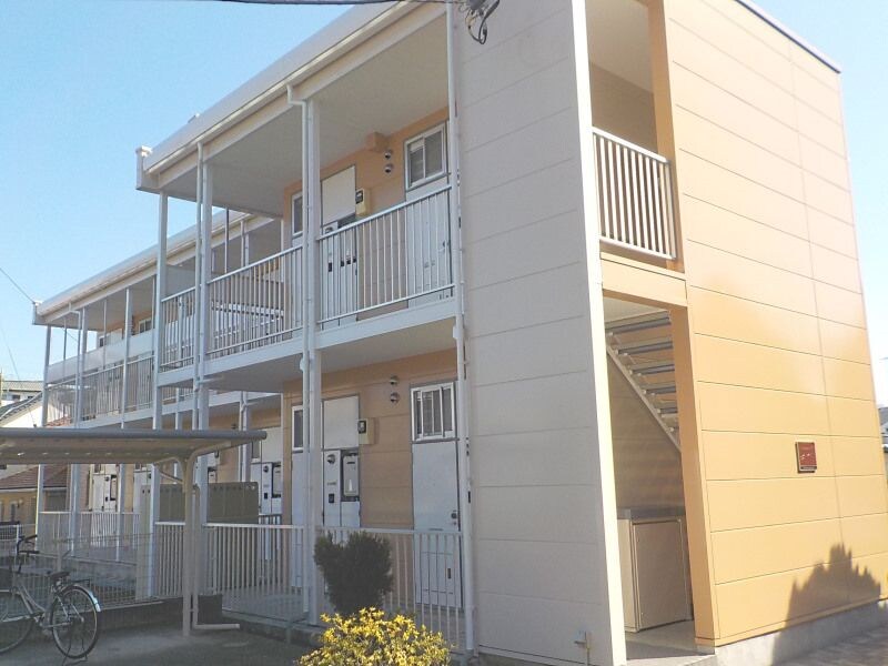 レオパレスサウスヒルパレスの物件外観写真