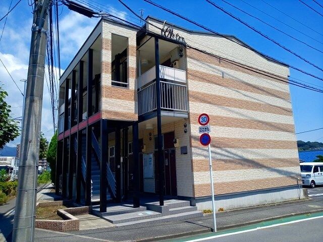 レオパレスメローネVIの物件外観写真