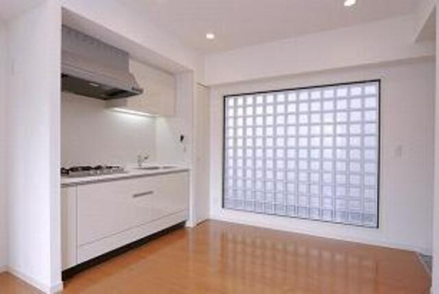 レジデンス三宿の物件内観写真