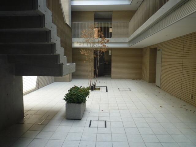 ラグゼガーデン松原の物件内観写真