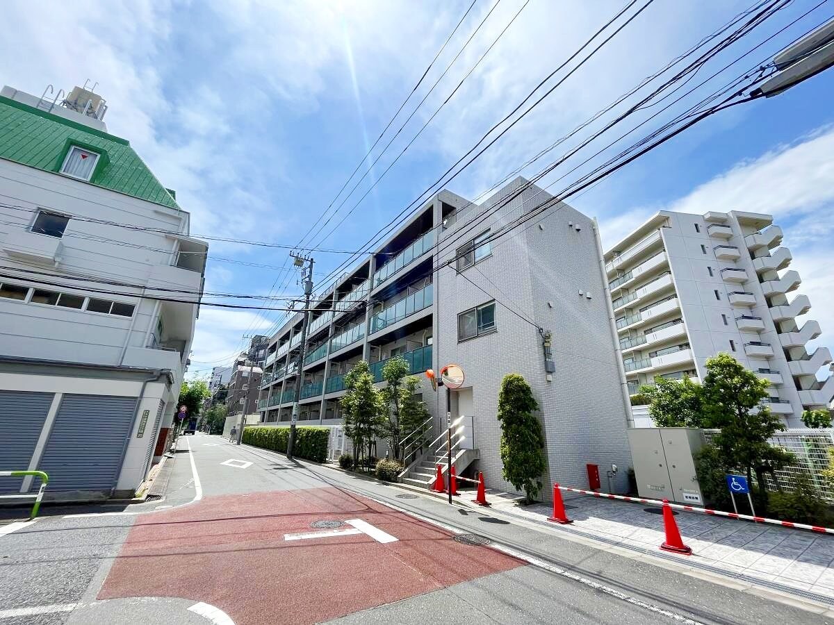 カスタリア本駒込の物件外観写真