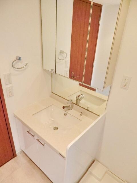 プライムアーバン新宿夏目坂タワーレジデンスの物件内観写真