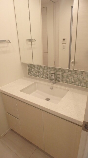 コンフォリア新宿イーストサイドタワーの物件内観写真