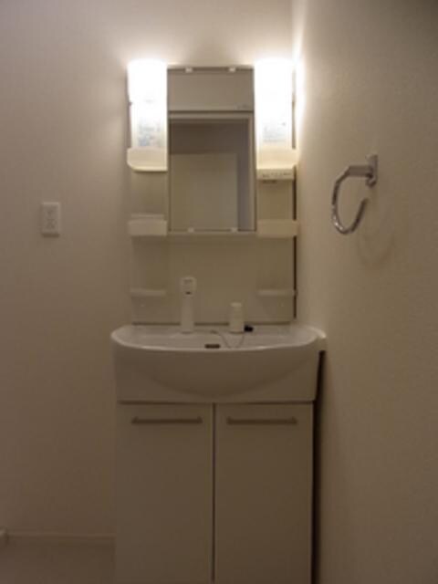 ガーデンヴィラＭＩＹＡＢＩの物件内観写真