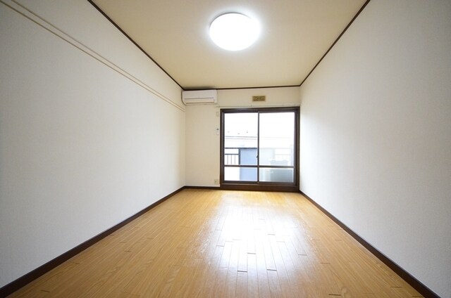 エス・ドミールの物件内観写真