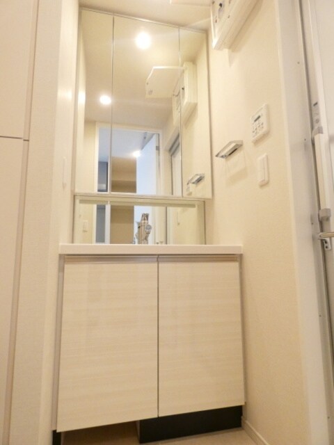 コンフォリア新中野の物件内観写真