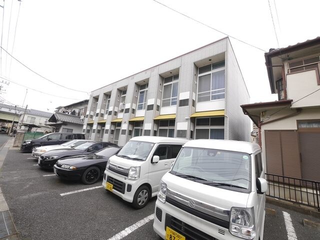 レオパレスマ・フレールの物件外観写真