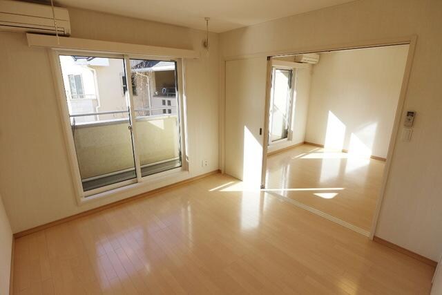 ル・プティ・ニ弦巻の物件内観写真