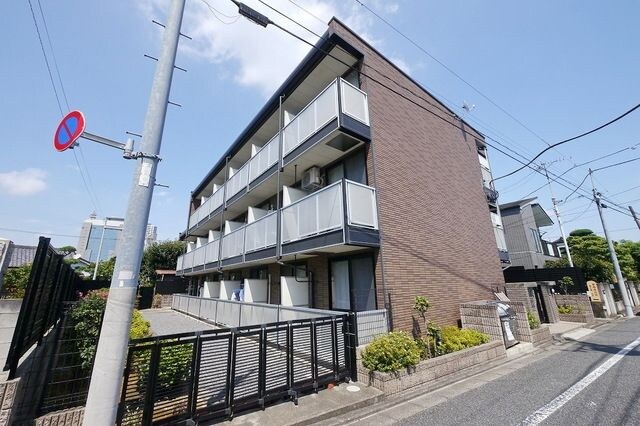 レオパレスアークハウスの物件外観写真