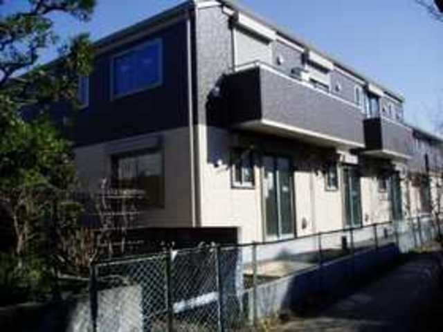 ラ・シュプレームの物件外観写真