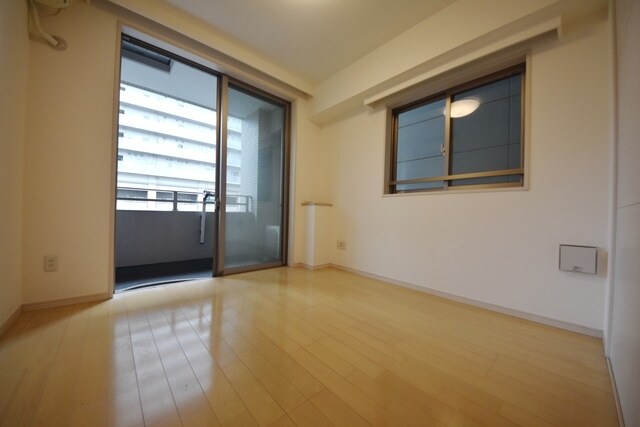 カスタリア新富町IVの物件内観写真