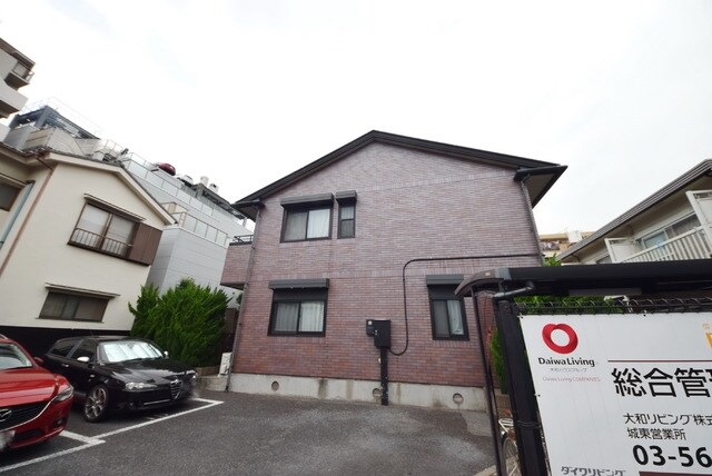 デルフィ参番館の物件外観写真