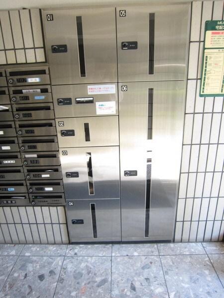 リヴィエルバーグ西大島の物件内観写真