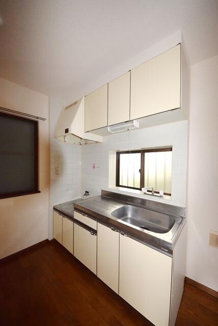 パルデンス山内の物件内観写真