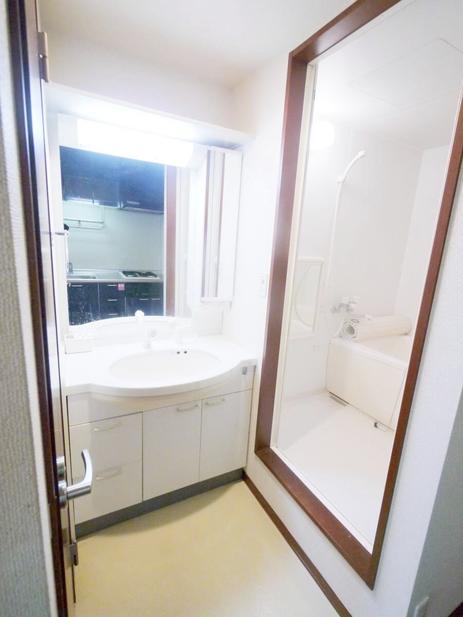 ＲＯＹＡＬ　ＷＩＮＧの物件内観写真