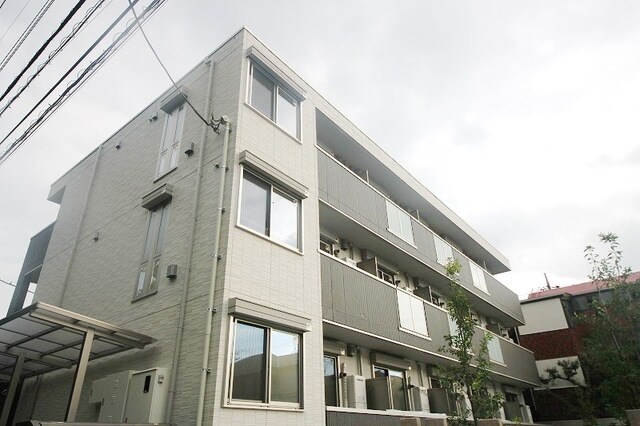 ロイジェント高島平の物件外観写真