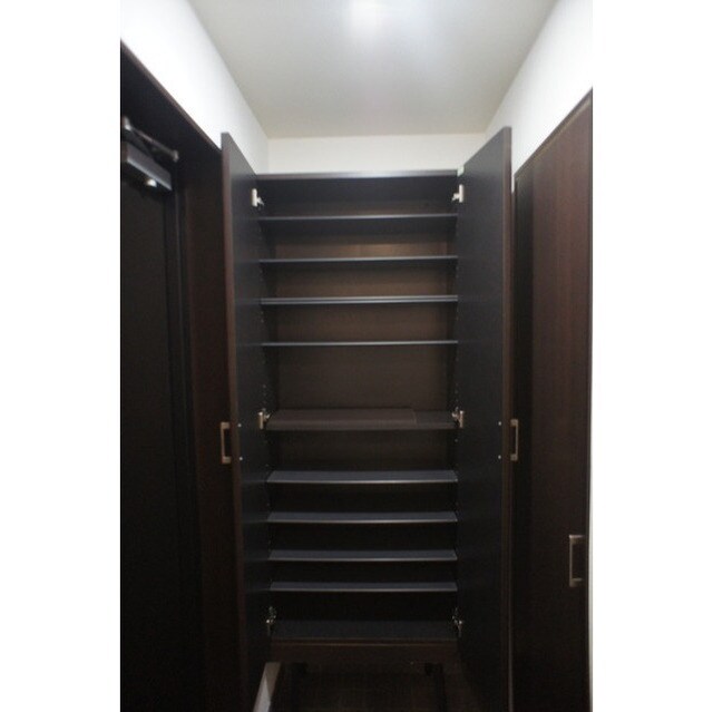 ロイヤル　トーリータワーズの物件内観写真