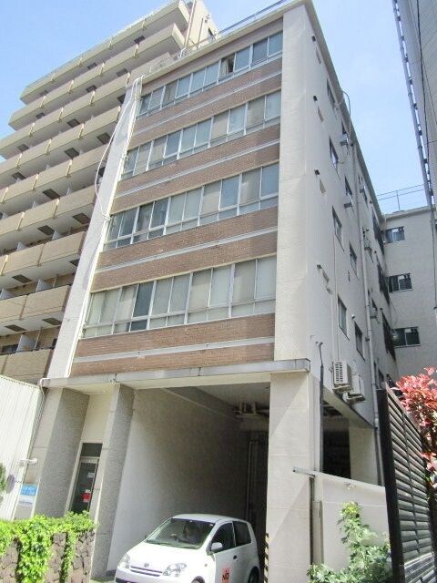 慶応マンションの物件外観写真