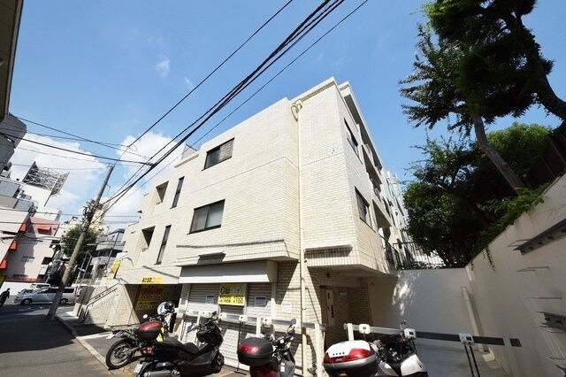 ベルファン西麻布の物件外観写真