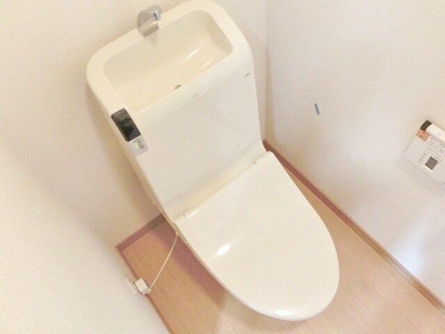 ガーデンクレストの物件内観写真