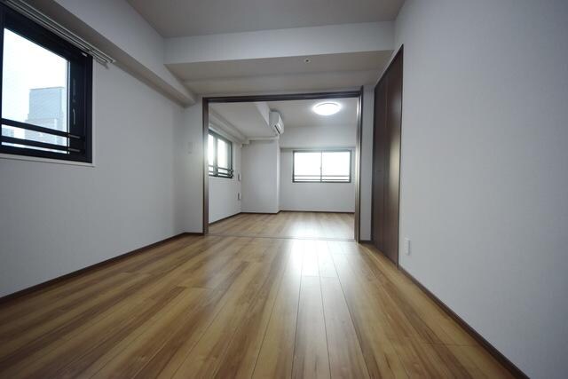 PEAKS神田の物件内観写真