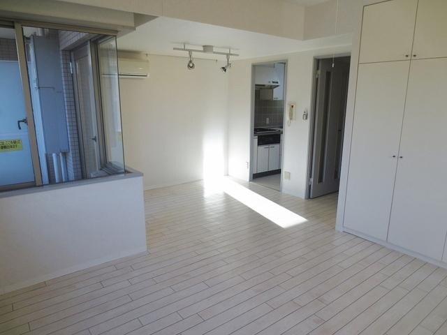 ローレルフラットの物件内観写真