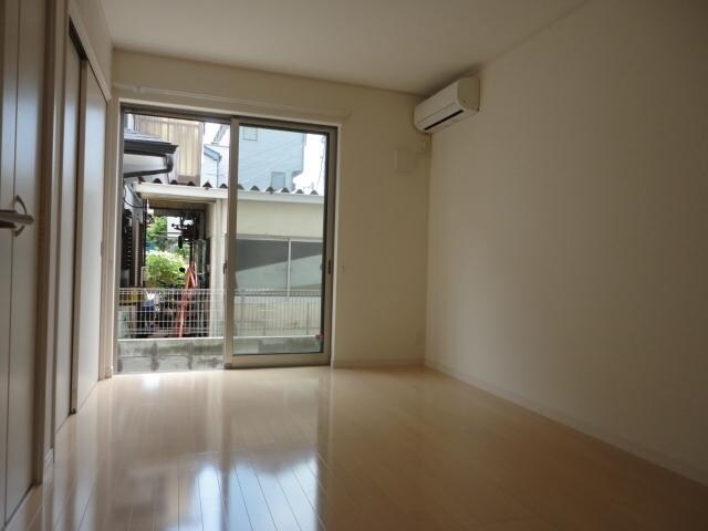 ヴェリナ・フォーの物件内観写真