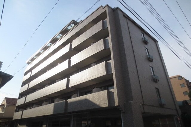 リバレインの物件外観写真